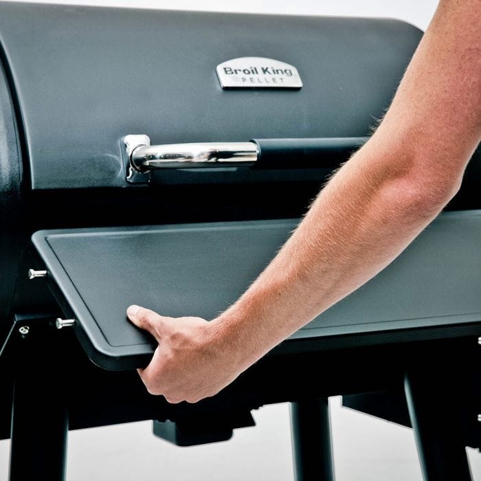 Broil King Regal Pellet 500 Smoker and Grill
